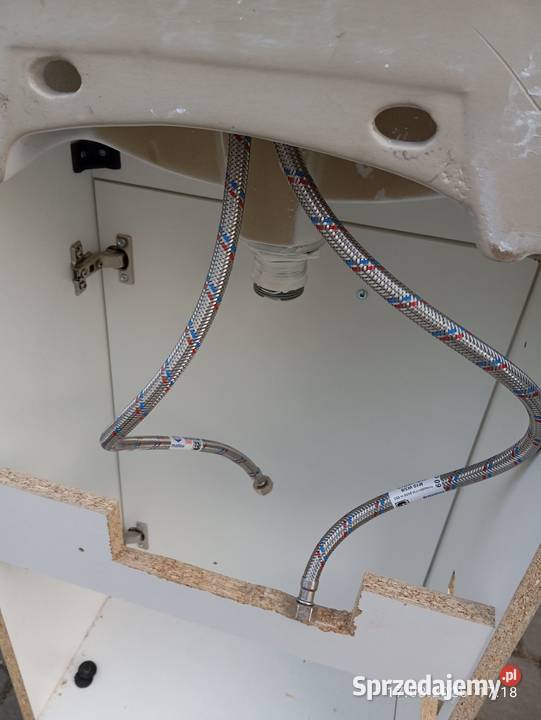 Umywalka z baterią i szafką Dom i Ogród