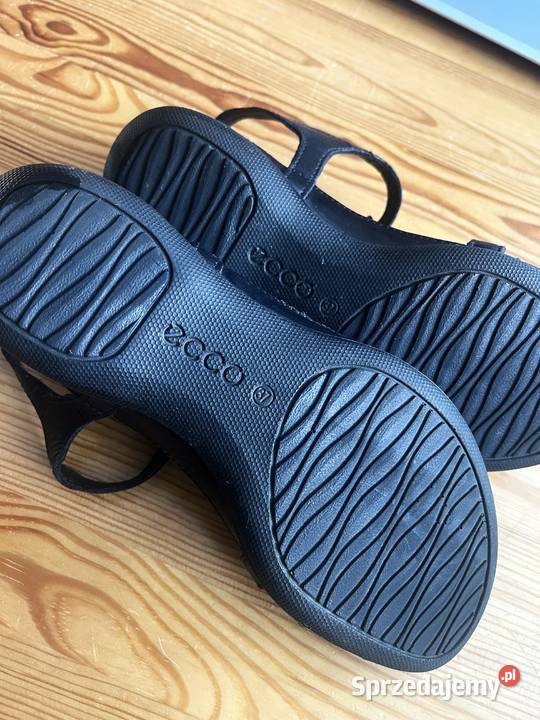Sandały damskie skórzane czarne firmy Ecco Flash