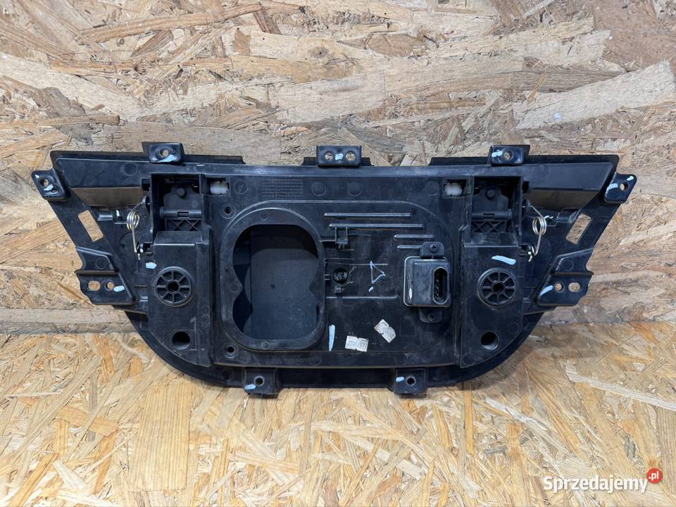 Zaślepka klapka ładowarki Maxus delivery