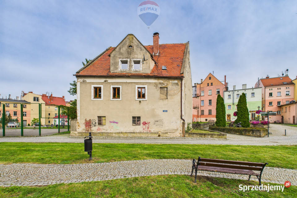 Dom wolnostojący w samym sercu Złotoryi Liczba pokoi 5 dolnośląskie Złotoryja sprzedam