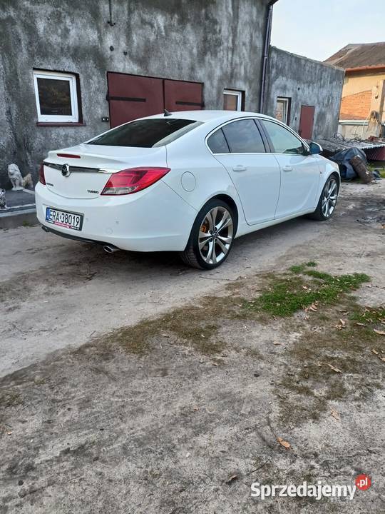 Opel Insignia 20T benzyna 220 automat 2011r Bełchatów