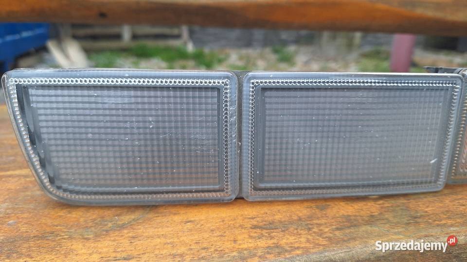Lampy kierunkowskazów przód białych Golf MK3 Poznań