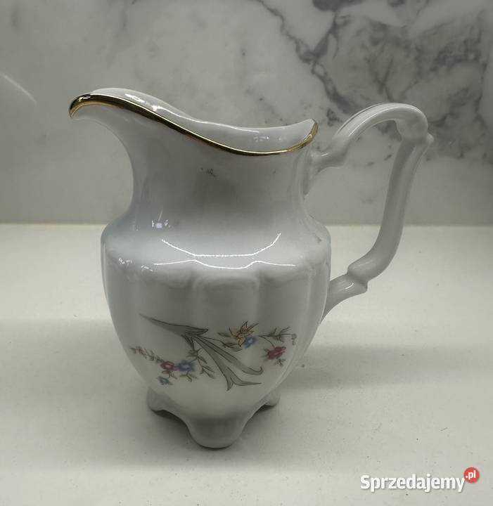 Dzbanuszek mlecznik Wałbrzych z lat PRLu Porcelana i szkło Łódź