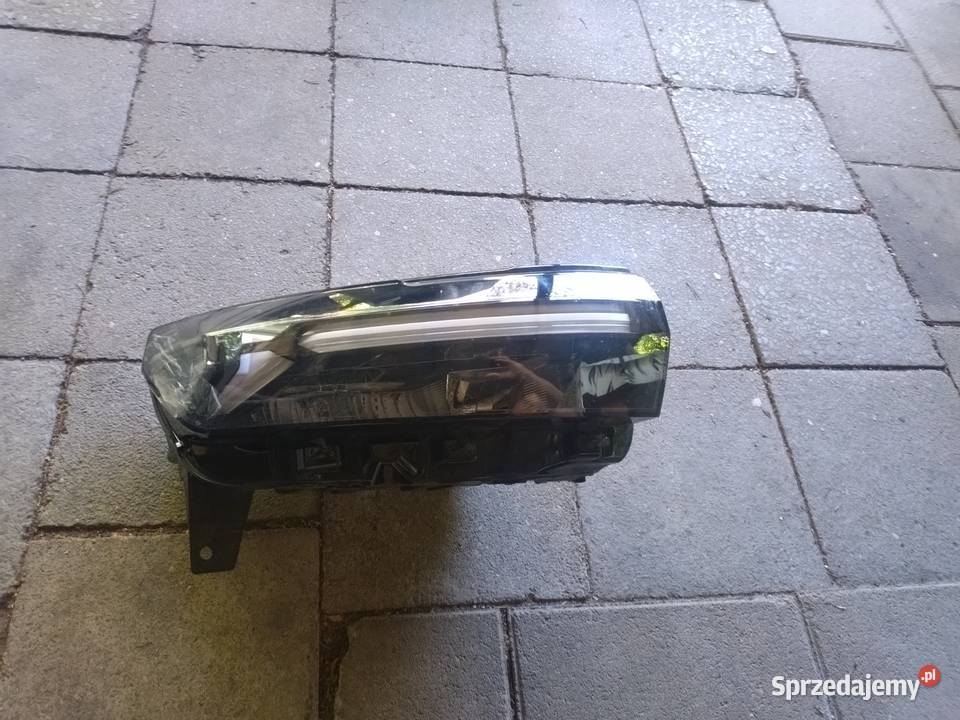 Lampa przednia Dacia Sandero lll Poznań sprzedam