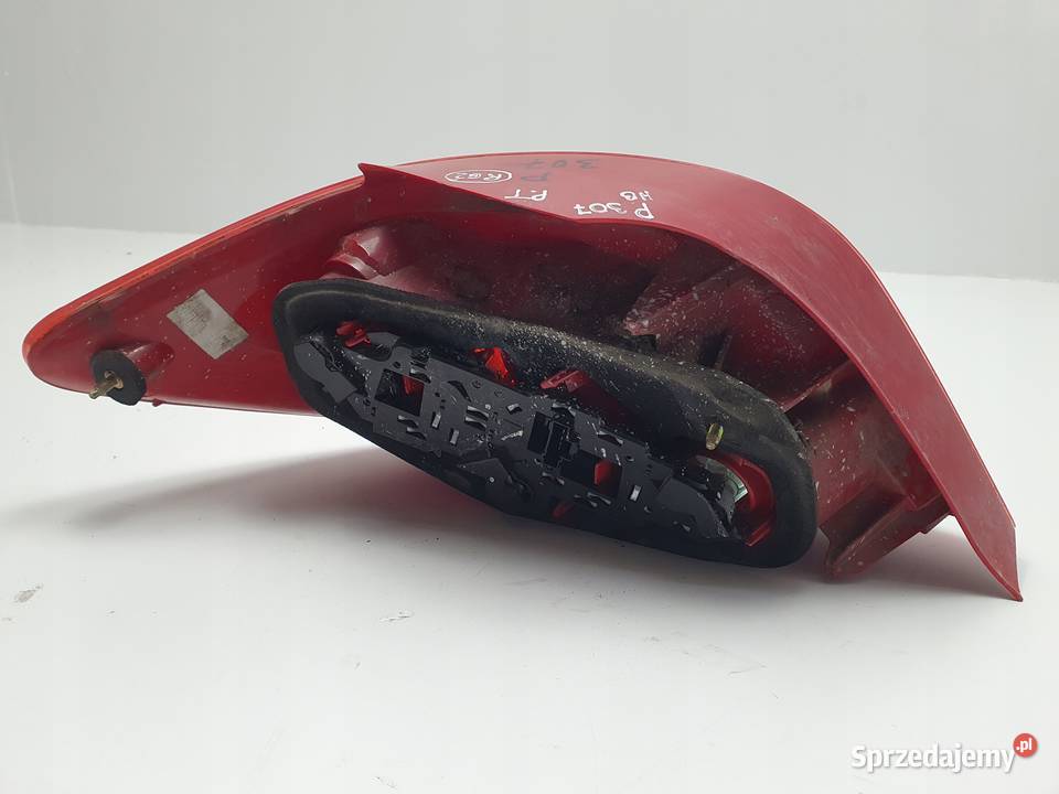 LAMPA PRAWA Peugeot 307 Hb 0105r TYLNA prawy tył lubelskie Rudka