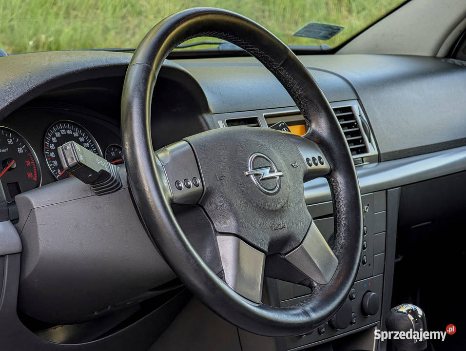 Opel Signum 18 18 Benzyna 121 Niski przebieg 1800cm3 Chrzanów sprzedam