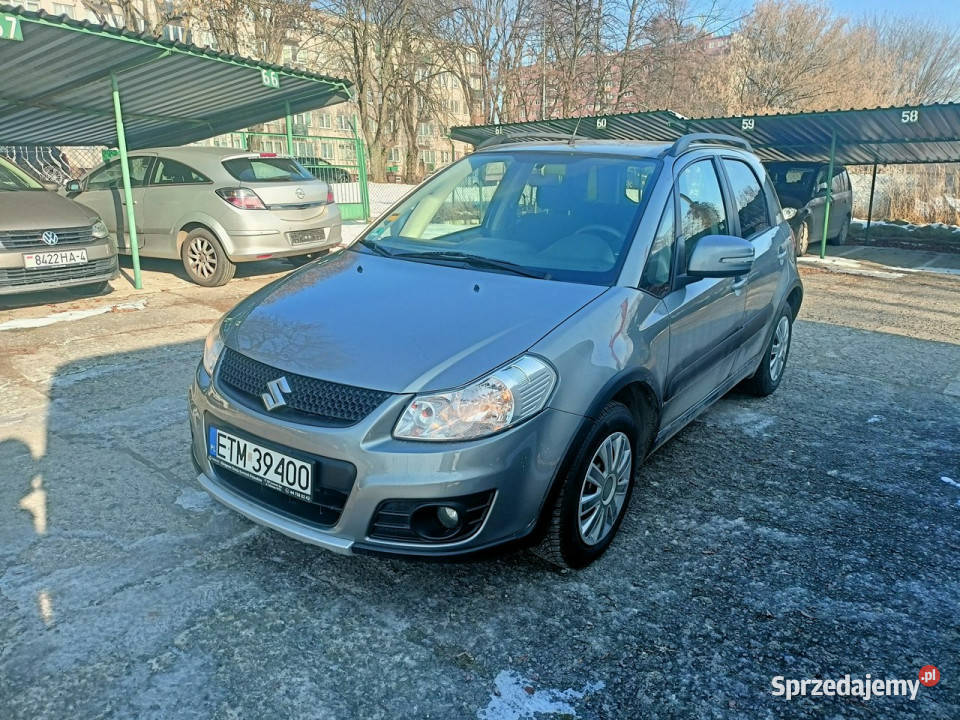 Suzuki SX4 niski przebieg automat stan I SX4 Tomaszów Mazowiecki sprzedam