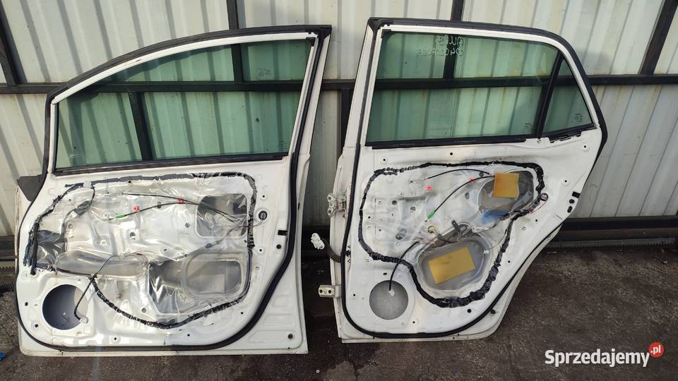 TOYOTA AURIS 1 LIFT 0912 DRZWI PRZOD TYL PRAWE Włoszczowa