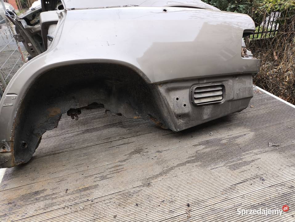 Mercedes W124 błotnik tylny lewy prawy sedan osobowe Skarżysko-Kamienna sprzedam