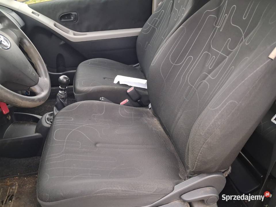 Toyota Yaris 14 diesel srebrny Mława