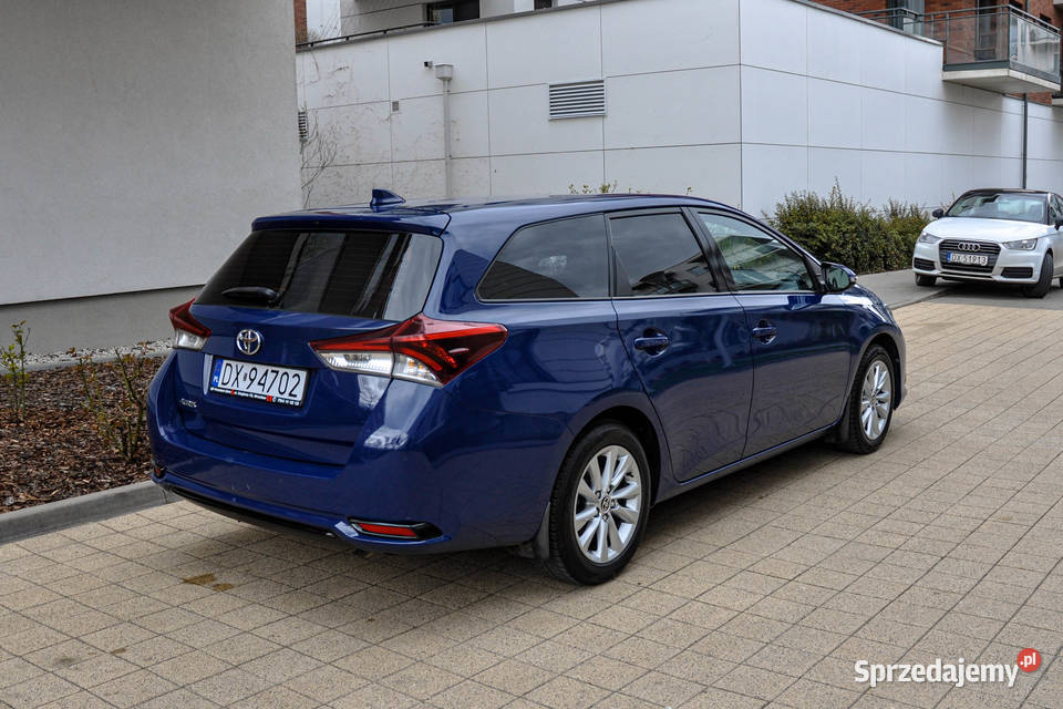 Toyota Auris 16 LPG 2017 r Lift Salon manualna Auris Wrocław
