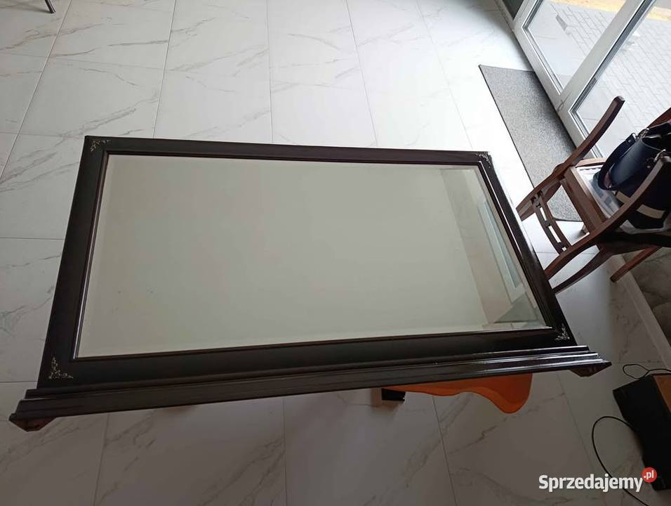 Lustro w drewnianej ramie Vintage