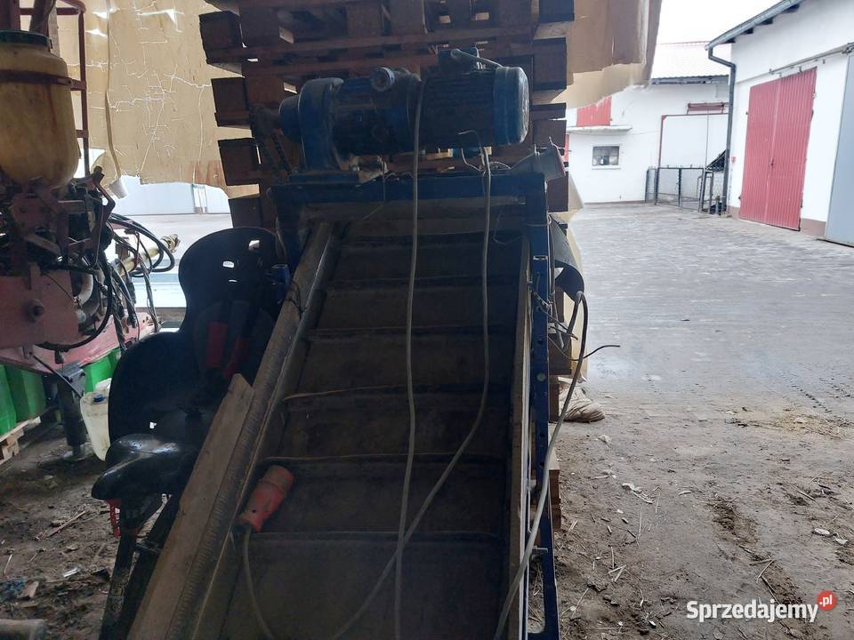 Podajnik do warzyw z motoreduktorem Sieradz