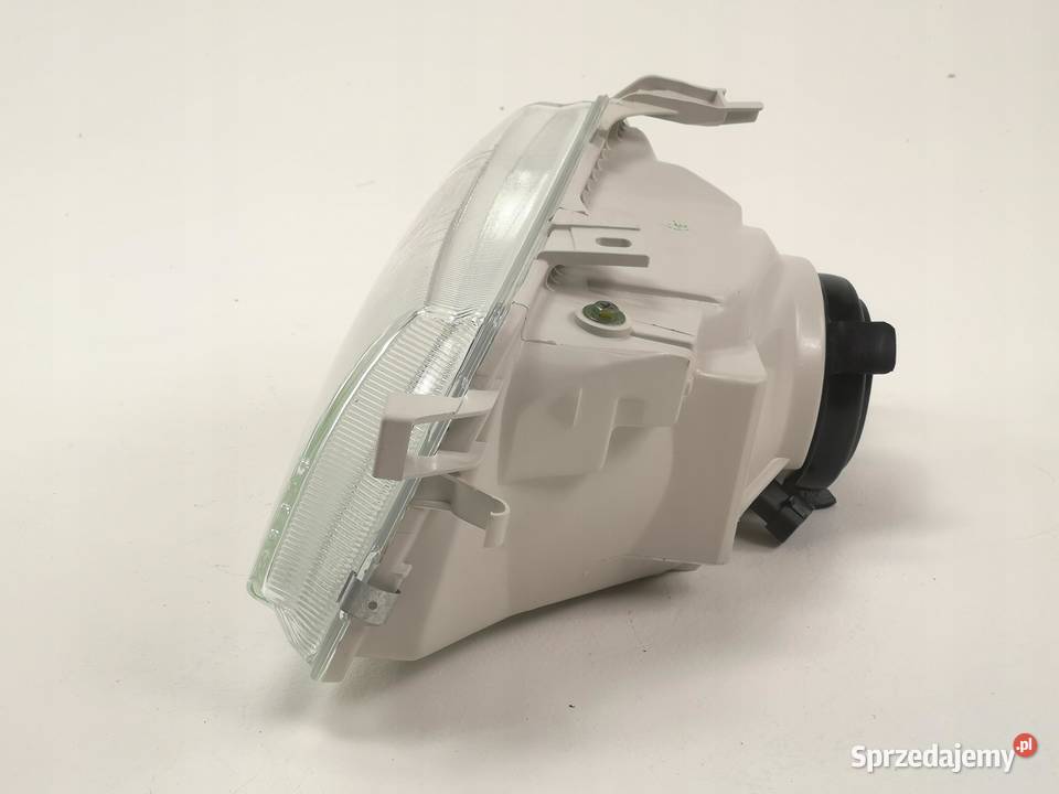 LAMPA PRAWY PRZÓD OPEL ASTRA F 2001 MAGNETI osobowe