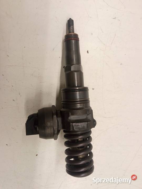 POMPOWTRYSKIWACZ 038130073AG 0414720215 19 TDI Rok produkcji 2004