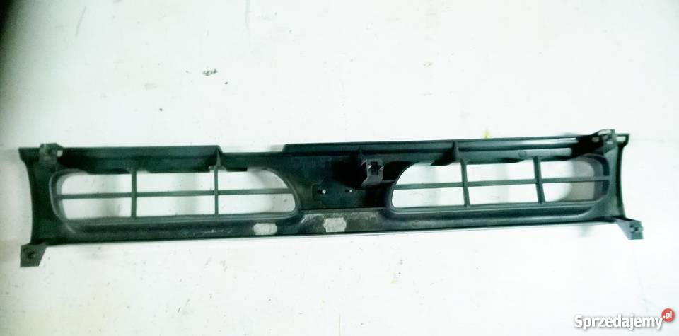 NISSAN TERRANO II 1994 1995 GRILL ATRAPA Wrocław