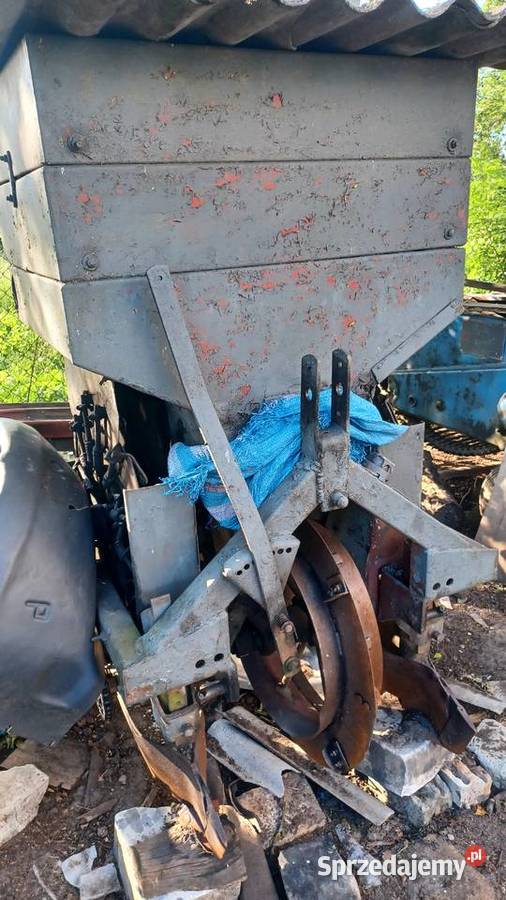 Sadzarka Siewnik Wialnia nieuszkodzony Chomentów