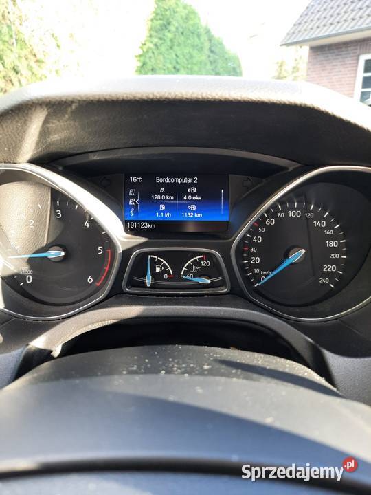 Sprzedam Forda focusa kombi 15 l diesel 2015 nieuszkodzony Szczecin