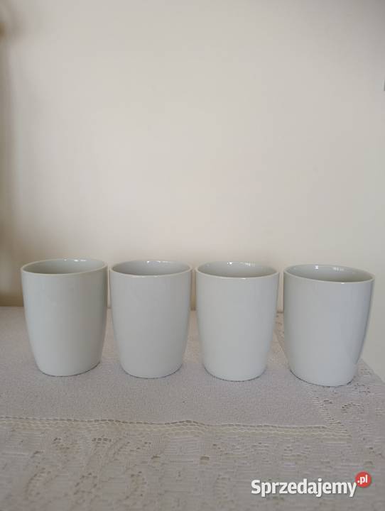 Nieużywane 4 kubki Ćmielów PRL