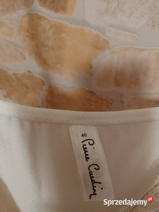 40L Pierre Cardin Ekskluzywna halka pod sukienkę Halki i koszulki