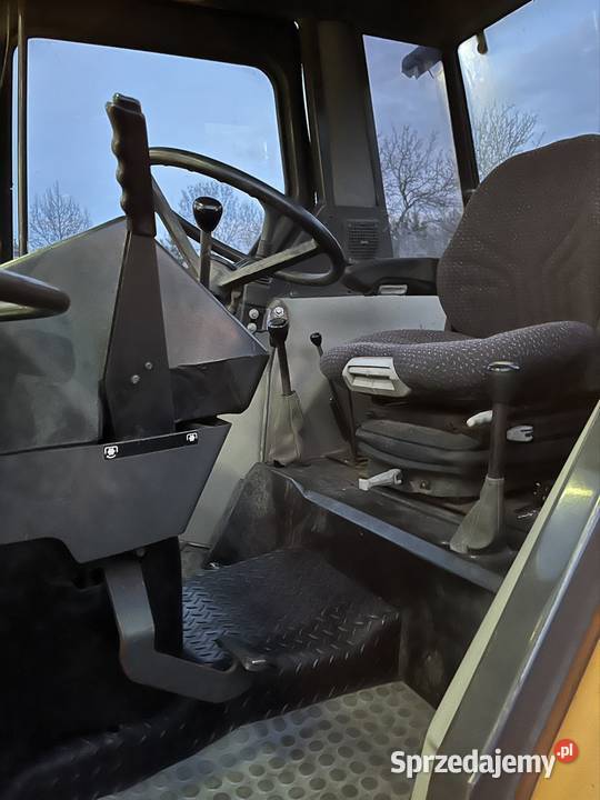 Renault Ceres 85 Pneumatyczne siedzenie Rolnictwo Zbuczyn sprzedam