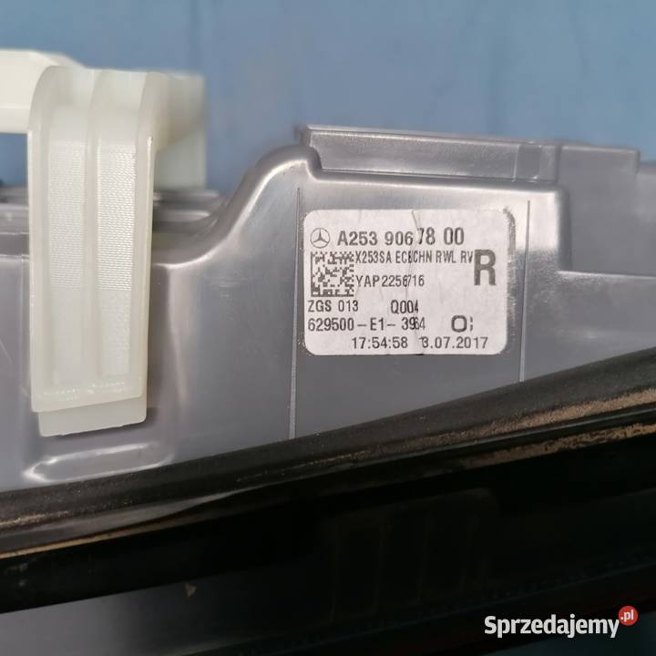 MERCEDES GLC 253 LAMPA TYŁ Prawy A2539067800 osobowe wielkopolskie Września