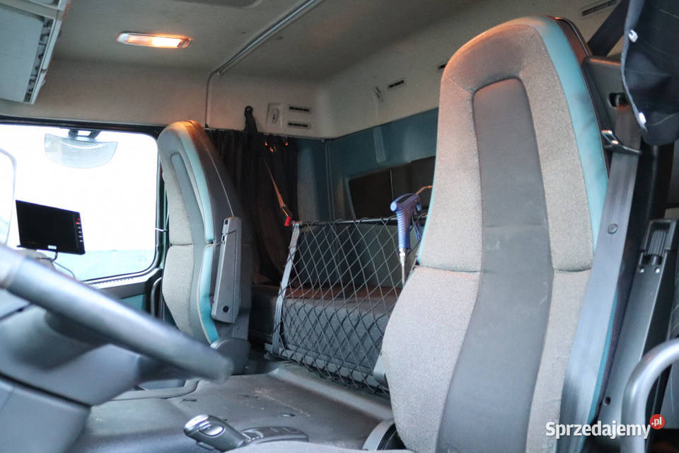 Volvo FM 330 skrzynia z ADR do przewozu butli diesel Warszawa