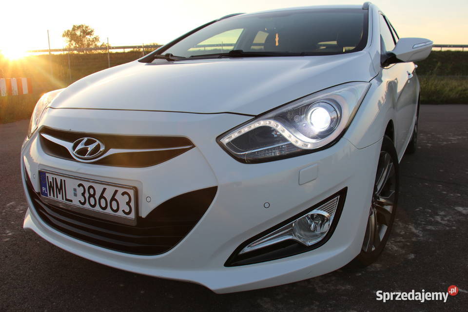 Hyundai i40 17 CRDi blue Style 2014 r lakier Zarejestrowany w Polsce Samochody osobowe Strzegowo sprzedam