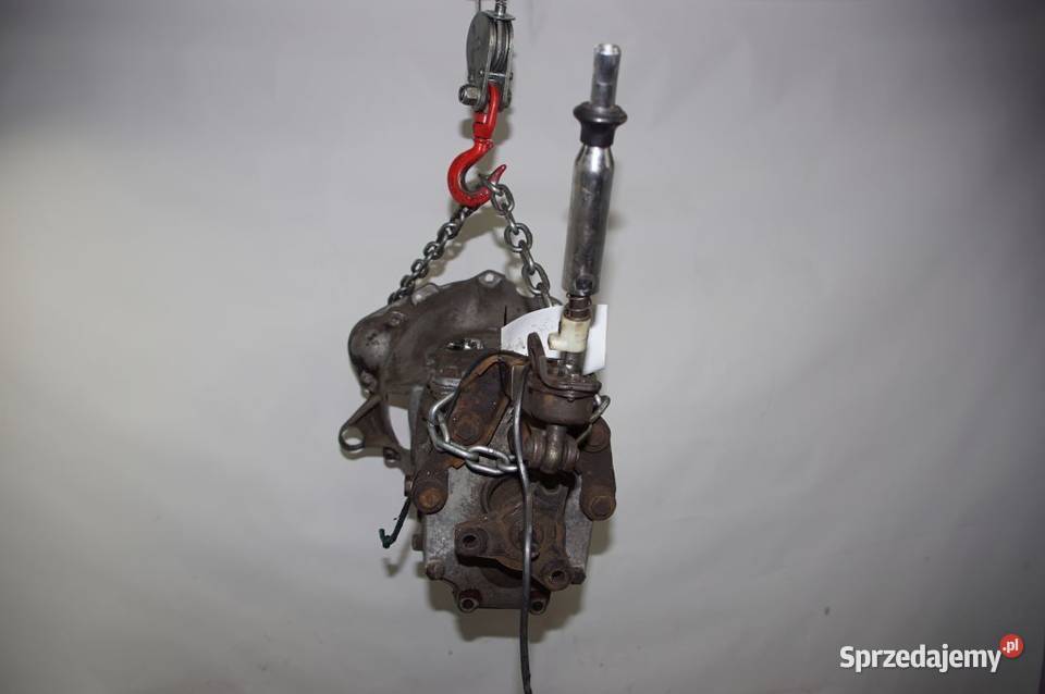 SKRZYNIA BIEGÓW VOLVO 240 Lipno