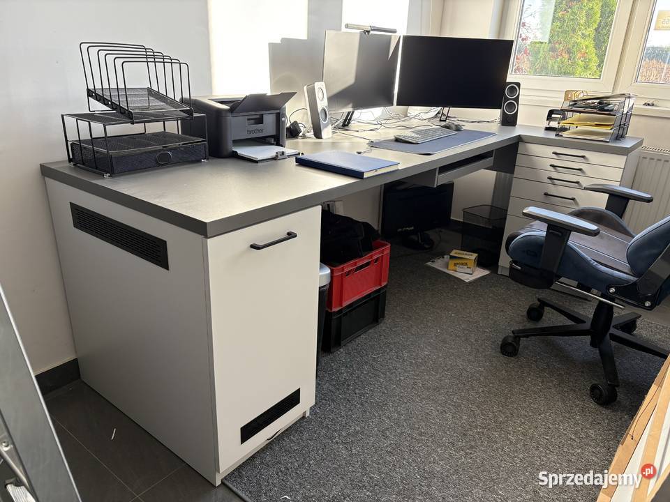 Biurko na wymiar idealne do biura domowego Biurka