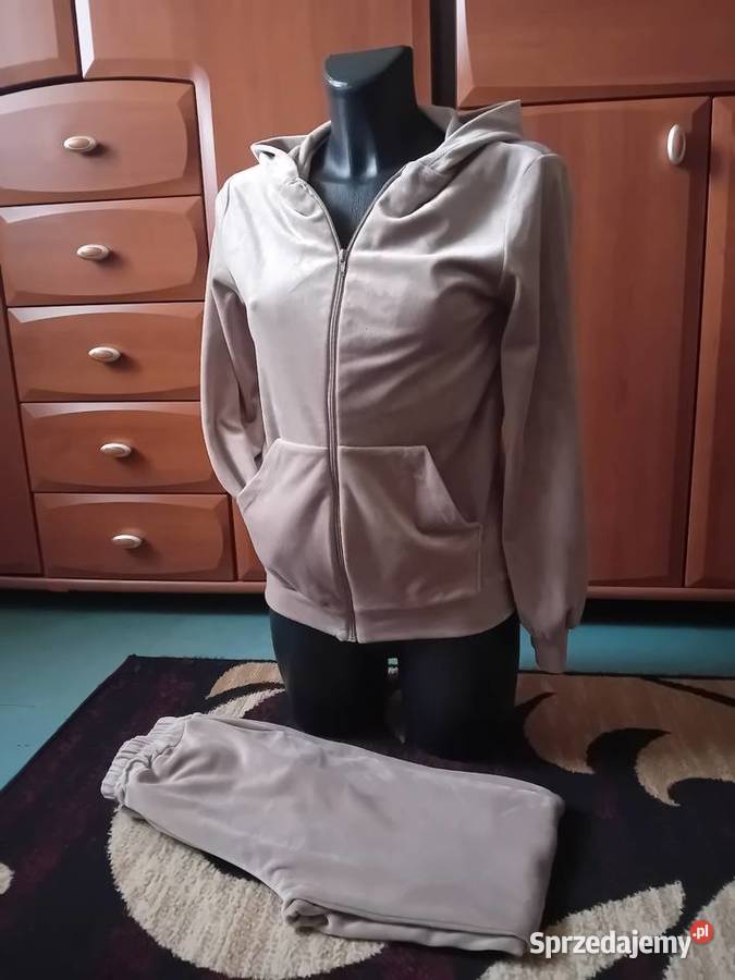 Dres welurowy dwuczęściowy Warszawa