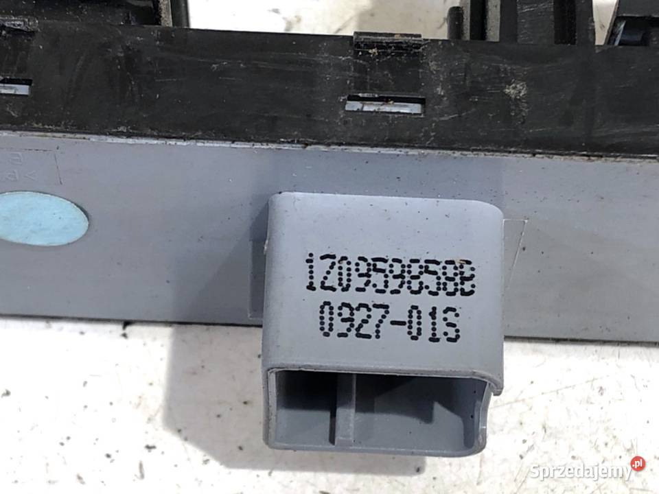 PRZEŁĄCZNIK SZYB SKODA OCTAVIA II 0413 Hatchback osobowe