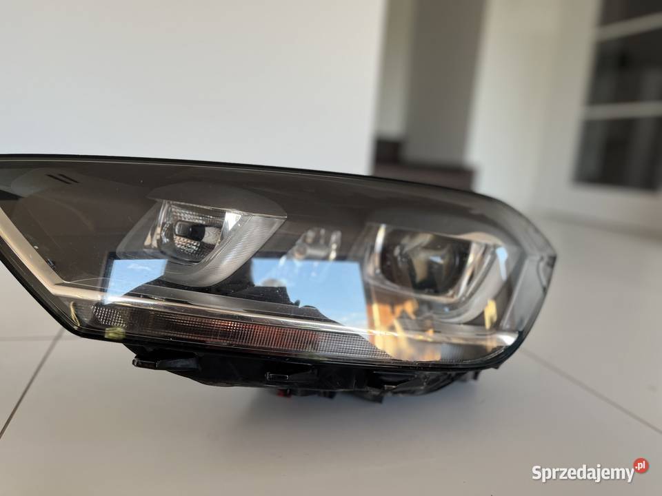 Sprzedam dwie lampy przóddo volksvagena Osowicze sprzedam