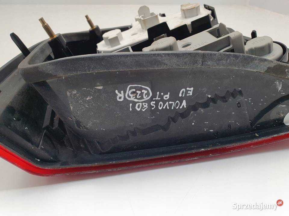 LAMPA PRAWA Volvo S80 I 9804r TYLNA prawy tył Rudka