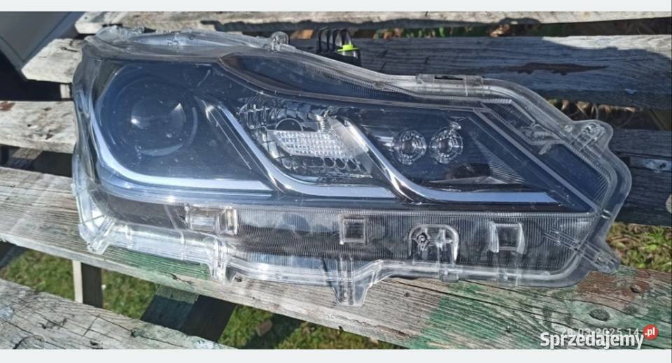 Reflektor Toyota Corolla 2019 lewy i prawy przód