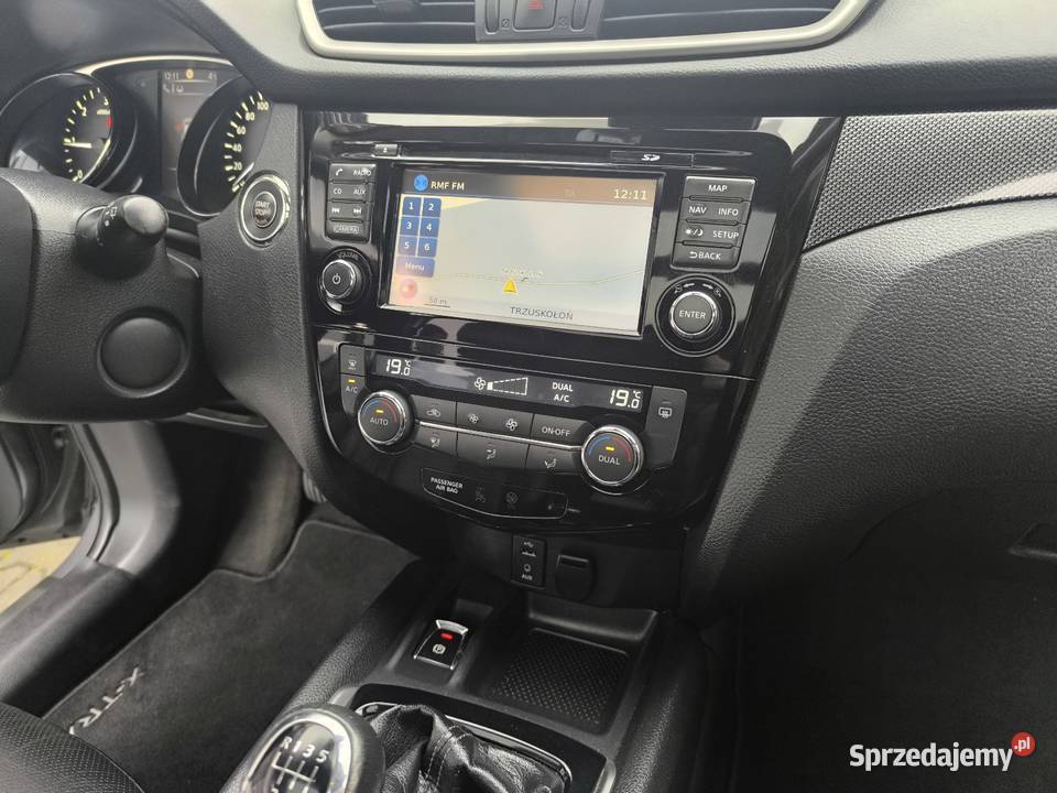 Nissan X TRAIL diesel 16 130 niski przebieg wielkopolskie Trzemeszno