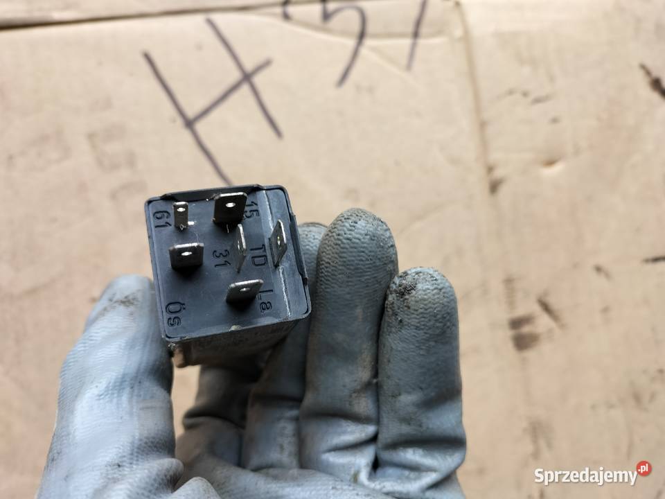 PRZEKAŹNIK AUDI VW 310 893919082A Kamień-Kolonia