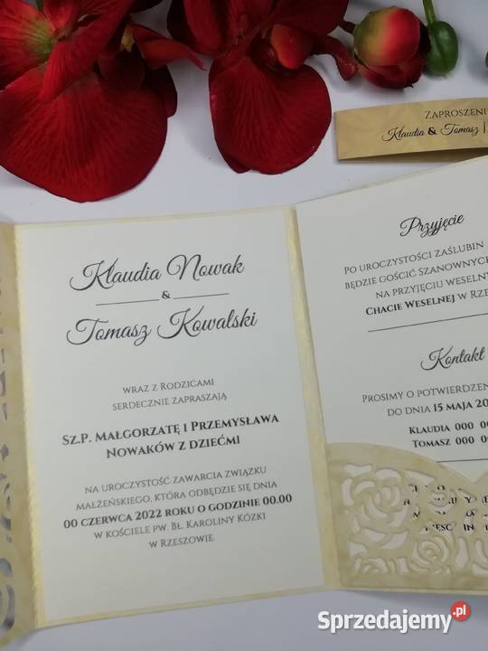 Kremowe złote zaproszenia ślubne kopertowe