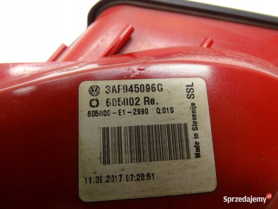 LAMPA PRAWY TYŁ PRAWA TYLNA 3AF945096G VW PASSAT