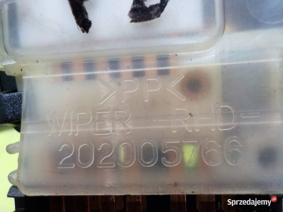 HYUNDAI SANTA FE II 22 CRDI 08r AUT przelacznik Suków