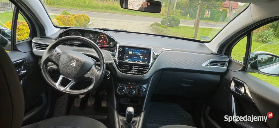 Peugeot 208 12 PureTech zadbany światła do jazdy dziennej 208 Nowy Sącz