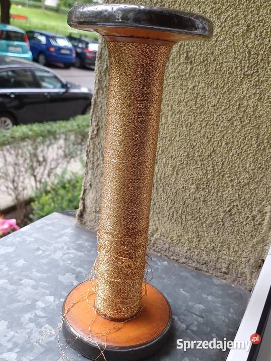 Stara szpula ze złotą nitką Kraków