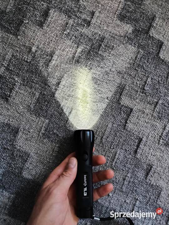 Wojskowa latarka kątowa Fosco TL132 latarka LED