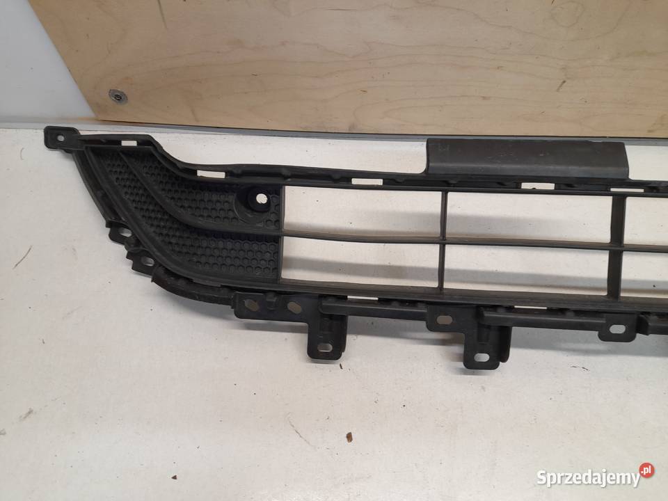 MITSUBISHI ECLIPSE CROSS LIFT 2021 KRATKA DOLNA Zderzaki