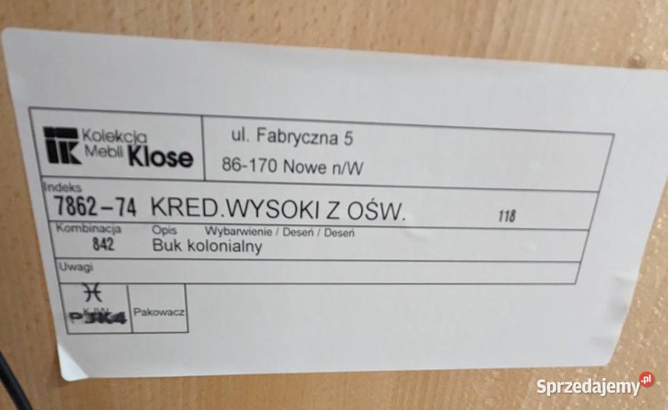 KREDENS WYSOKI KLOSE DUO z oświetleniem UŻYWANY Kredensy i witryny