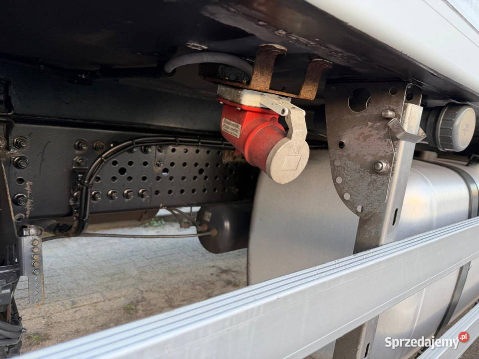 Mercedes chlodnia z sypialna kabina 11000cm3 Chłodnie Warszawa