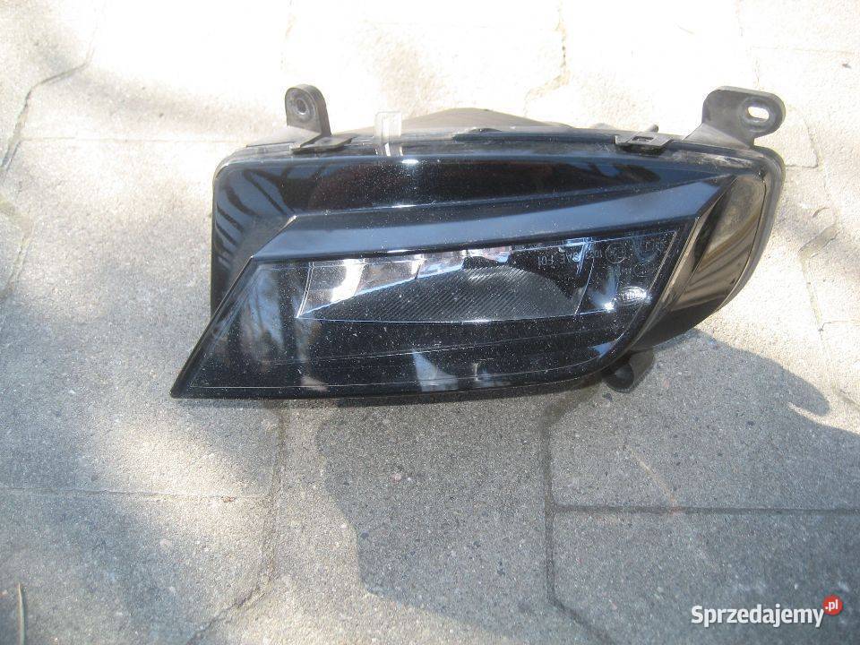 AUDI A4 B8 LIFT 1215R HALOGENY PRAWY LEWY H8 osobowe wielkopolskie Rakoniewice