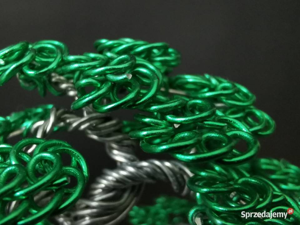 Zielone drzewko z chrobotkiem 13 Dekoracje i ozdoby