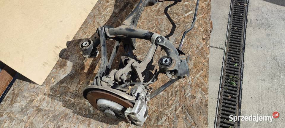 SANKI WÓZEK TYŁ KOMPLET AUDI A4 B9 A5 8W0505235S osobowe Przystajń