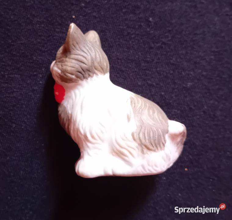 Figurka kotek z porcelany biskwitowej nie sprzedam